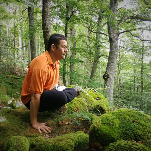 Upluthih: a man in a garden